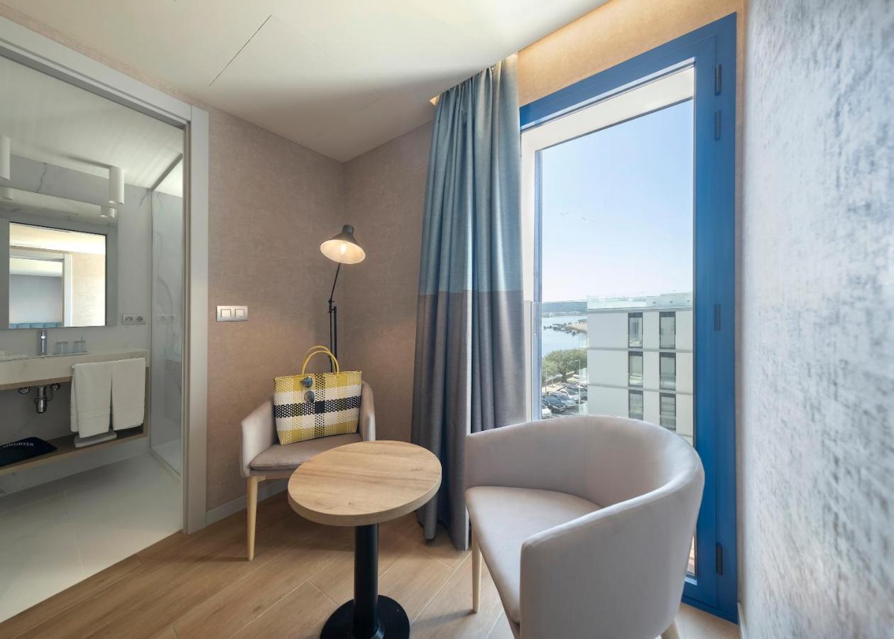 Hotel Voramar L' Escala エクステリア 写真