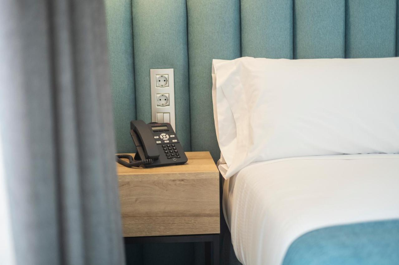 Hotel Voramar L' Escala エクステリア 写真