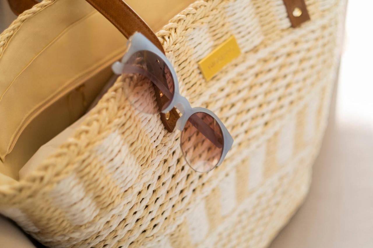 Hotel Voramar L' Escala エクステリア 写真